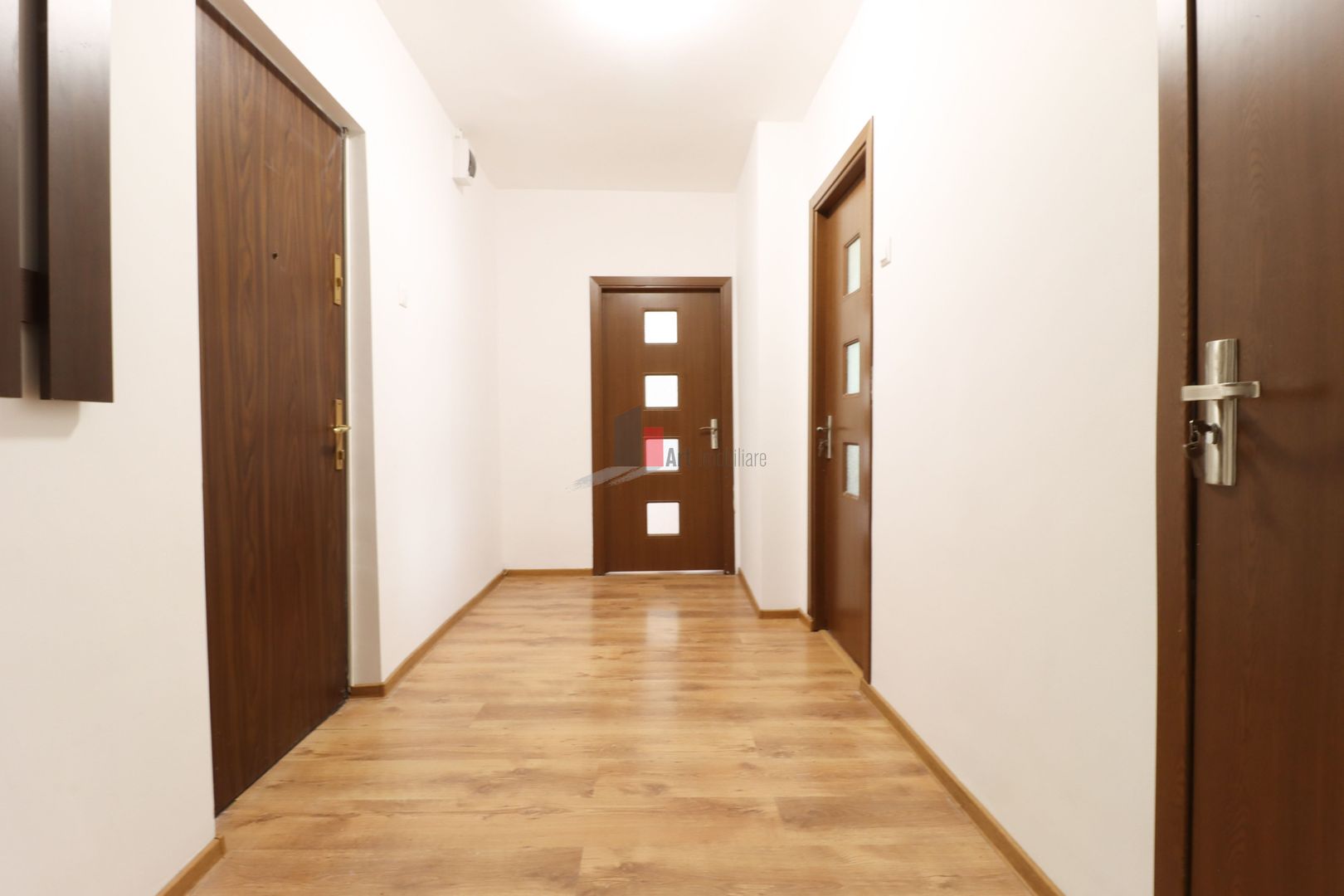 Apartamentul "BRILLANT", bloc nou, mobilat/utilat, CENTRALA PROPRIE - Poză 9