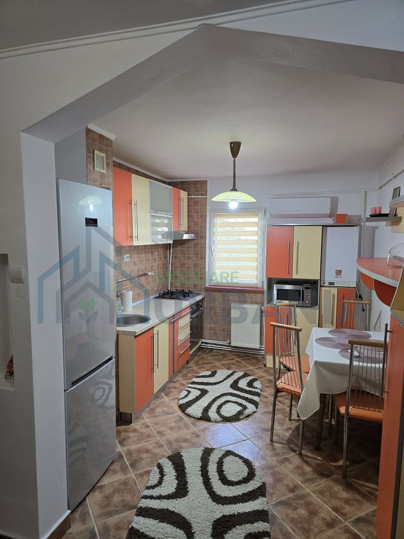 Apartament cu 3 camere de închiriat în cartierul Dacia, Pașcani - Poză 3