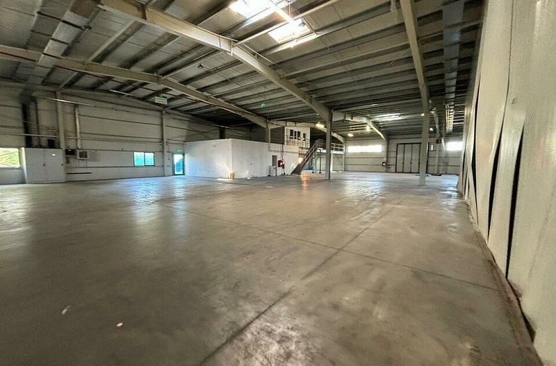 Hala industrial de 2000 mp cu autorizatie ISU Cat D - Poză 5