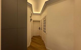 Etaj intreg, 5 camere in VILA INTERBELICA 180 mp, renovat - Poză 22