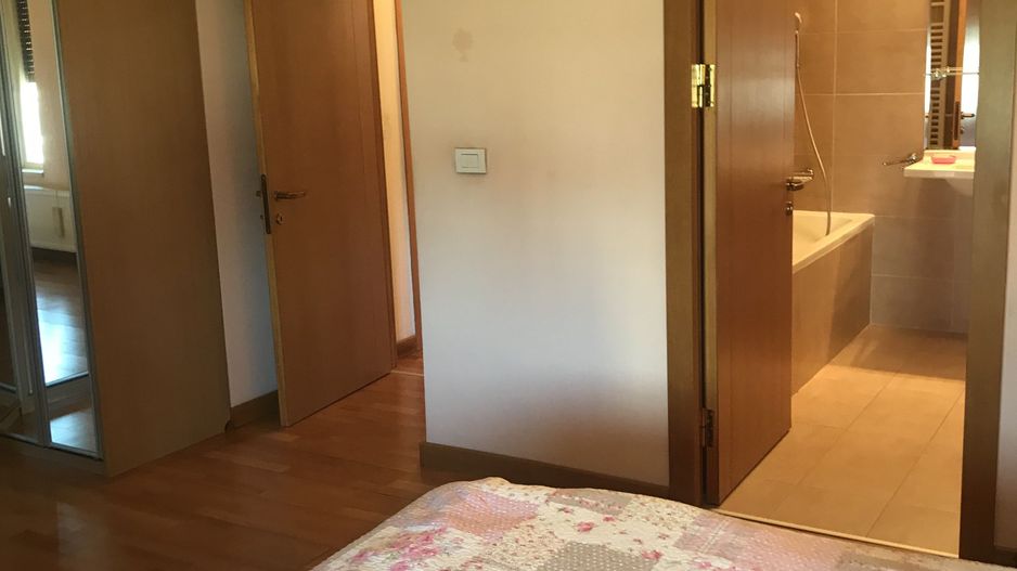 Apartament generos 3 camere - Poză 21