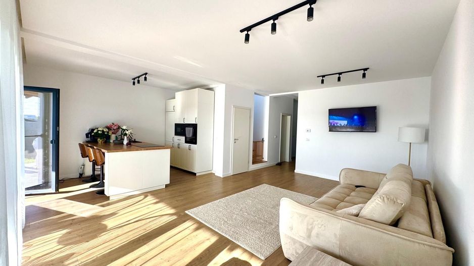 Duplex cu 5 camere mobilat și utilat complet |Săcălaz| - Poză 1