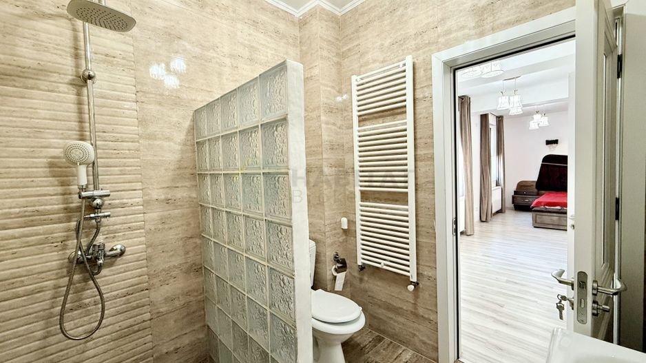 Vila 5 camere Volunatari| Mobilata, piscina exterioara - Poză 16