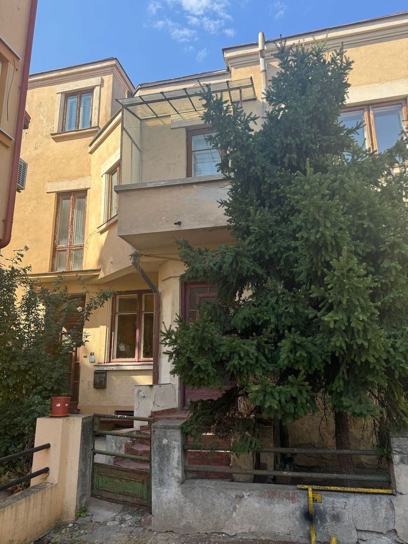 Casa tip Duplex | Zona Dorobanți | 7 Camere | P+1+2+M | Demisol - Poză 1