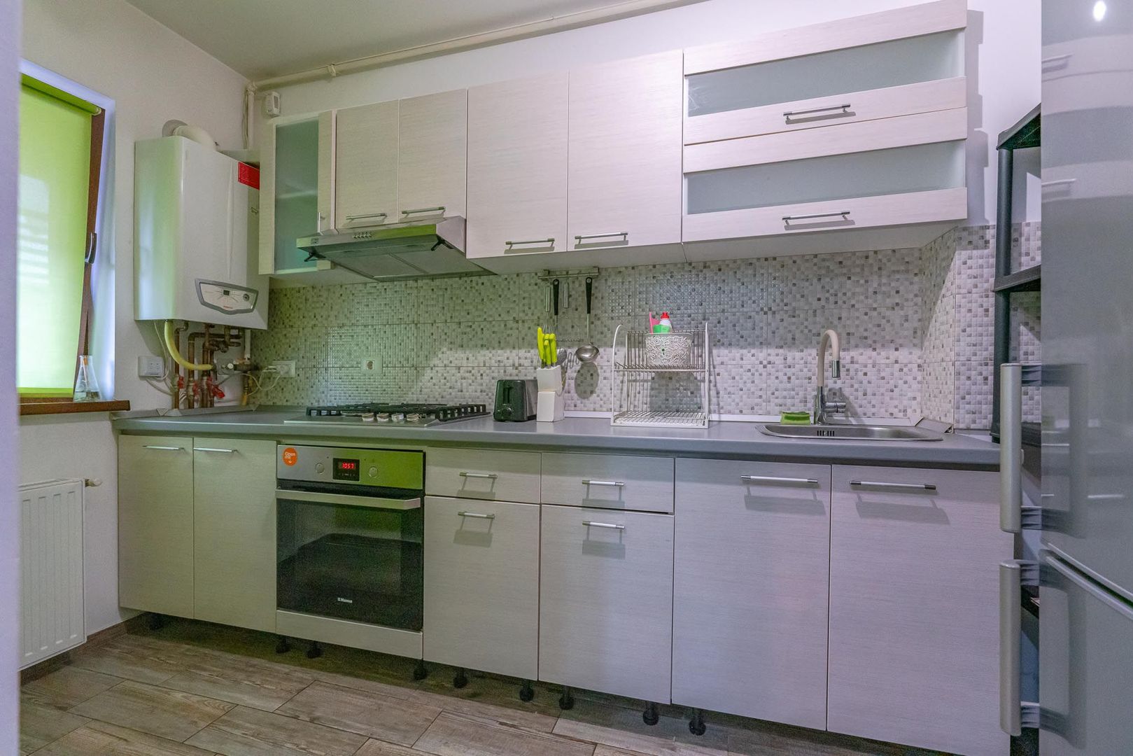 Apartament mobilat si cu loc de parcare - Poză 8