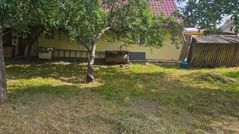 Proprietate in Pastraveni,Neamt cu teren de 1600mp, comision zero - Poză 3