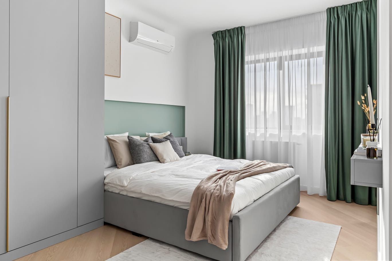 INCHIRIERE APARTAMENT 3 CAMERE CORTINA NORTH - Poză 13