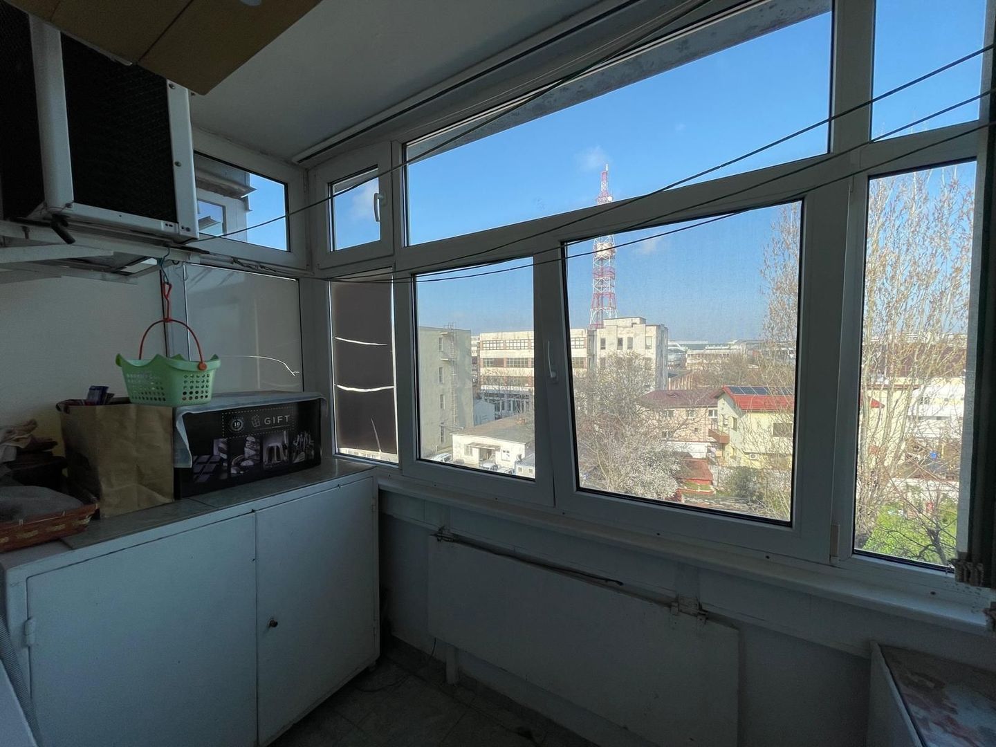 AP. 2 CAMERE- PIATA SUDULUI, CENTRALA PROPRIE, PARCARE INCLUSA, METROU - Poză 7