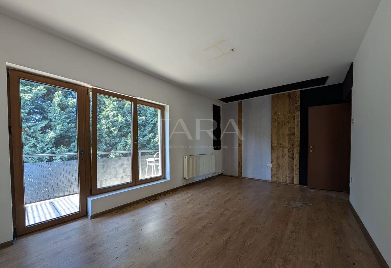 Apartament 4 camere, Cluj-Napoca, etaj 2, decomandat, 3 balcoane. - Poză 1