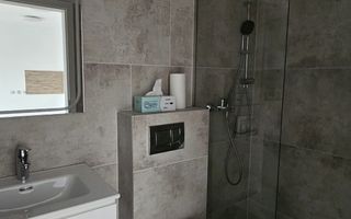 Apartament modern 3 camere 2 bai  terasa acoperita etaj 1 in Cristian - Poză 7