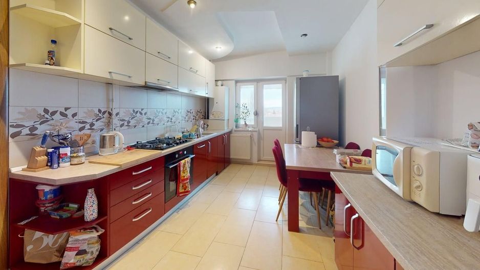 Apartament in zona centrala, la cheie, mobilat, utilat, et intermediar - Poză 15