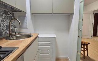 Apartament 2 camere. Decomandat. Cu Parcare.  La 5 min metrou Aparatorii Patriei - Poză 4