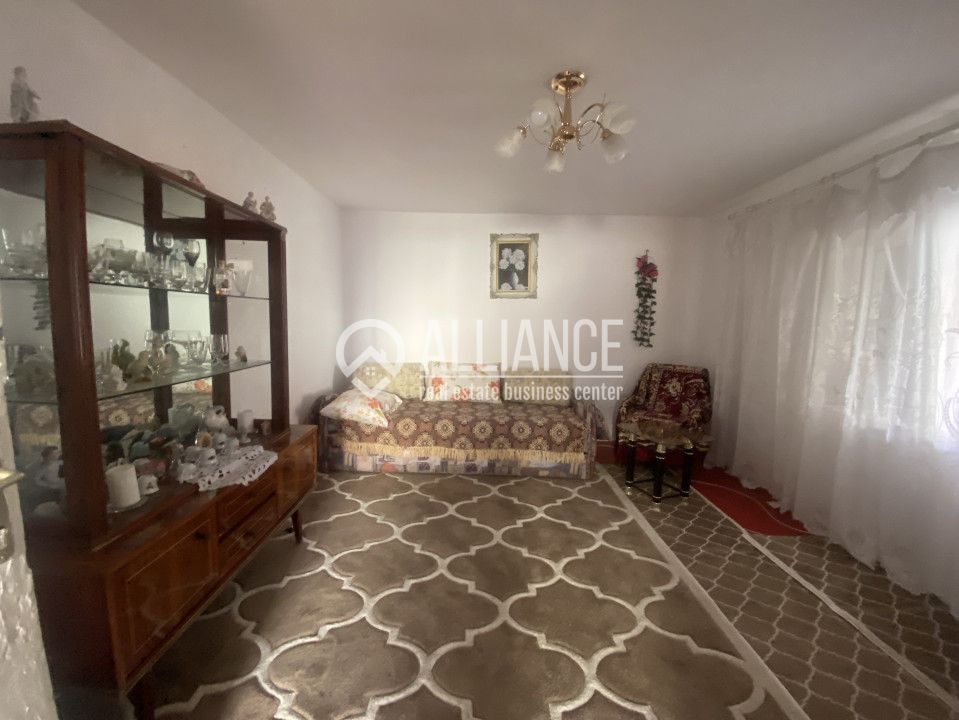 Murfatlar (COD 07)Casă bătrânească locuibilă cu teren de 300 mp - Poză 4