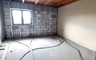 Casă şi spaţiu multifuncţional, bar, sală de evenimente în Brătuleşti - Poză 13