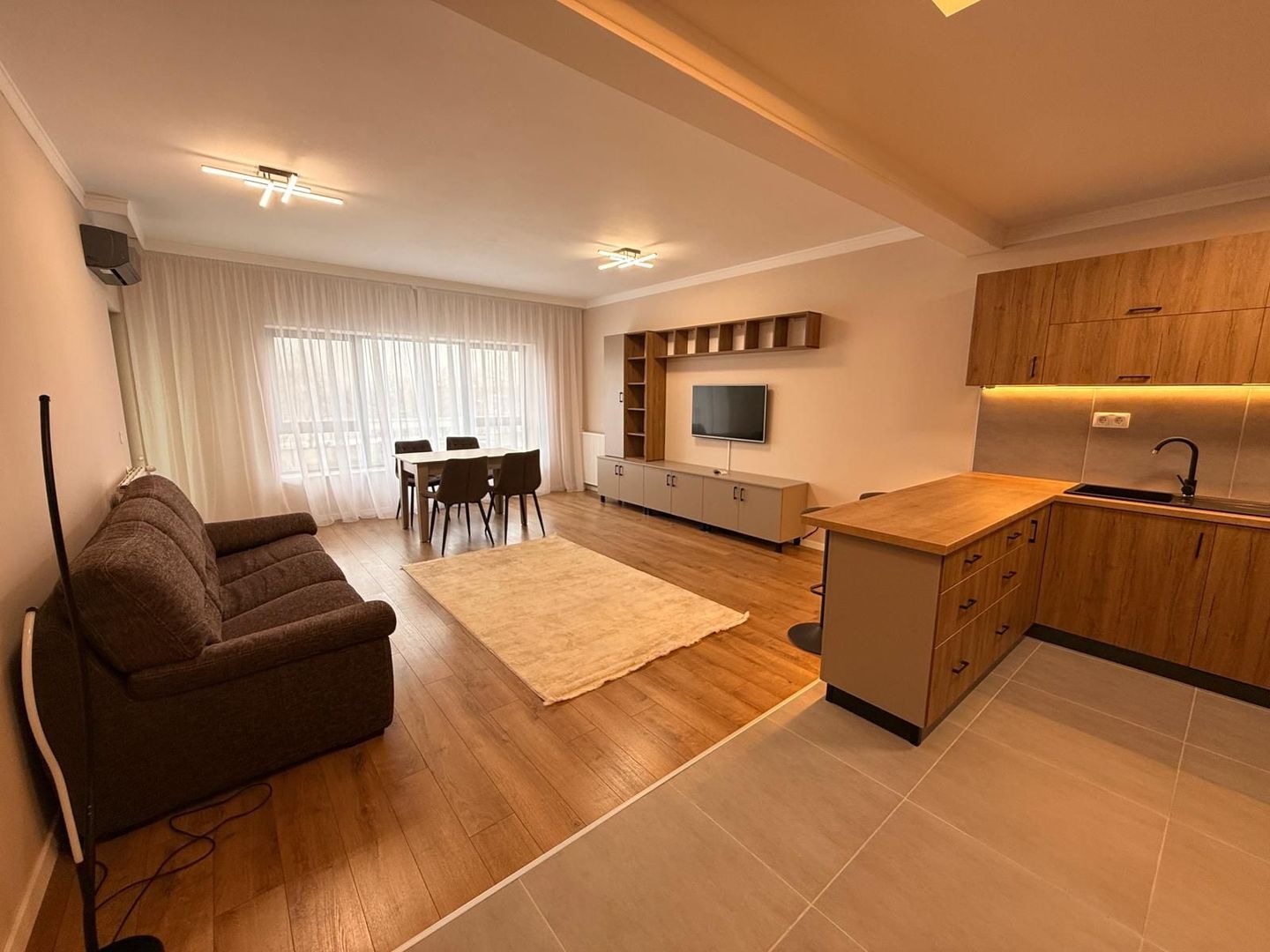 2 camere Emerald Residence | Loc parcare | Comision 0% - Poză 2