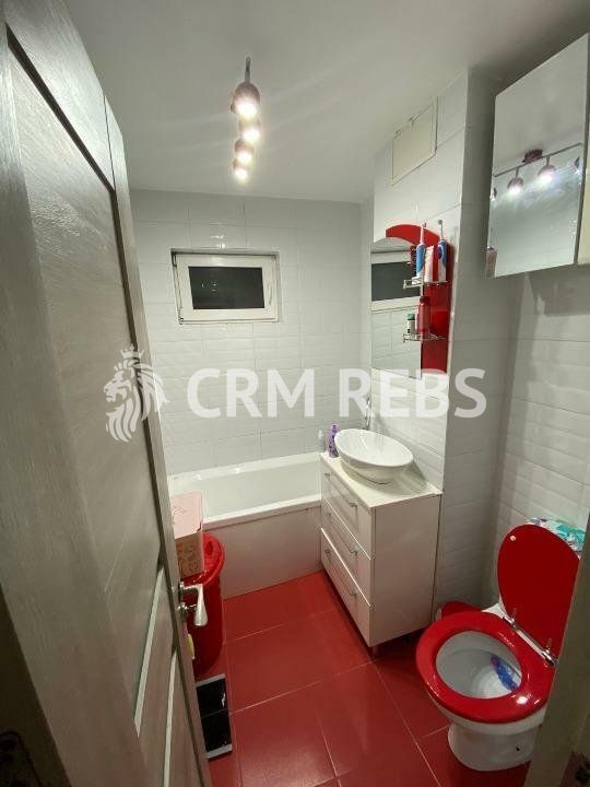 Vând apartament cu 3 camere Mobilat/Utilat in zona Km 4-5 - Poză 8