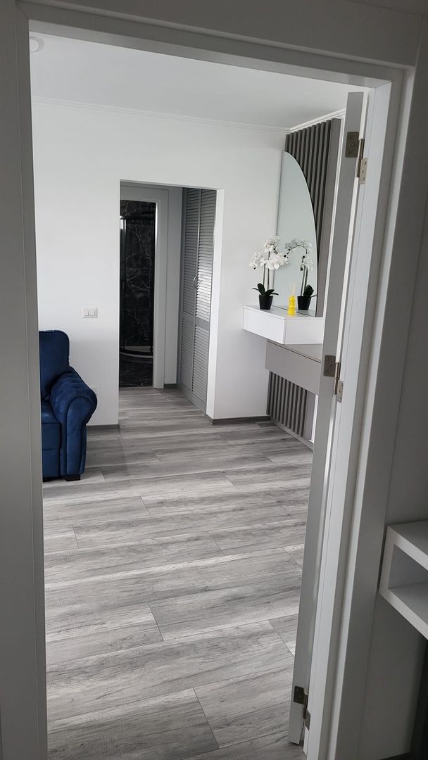 De inchiriat apartament cu 2 camere la Papadie, etaj 3, renovat, 550 E - Poză 11