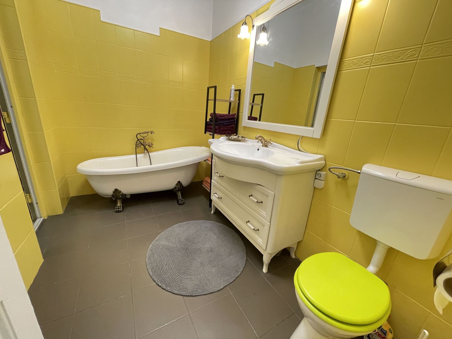 Apartament 4 camere spatios  in zona Sinaia - Poză 14