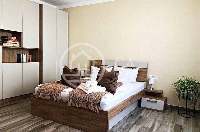 Casa de inchiriat cu 3 camere in zona centrala, Oradea - Poză 6