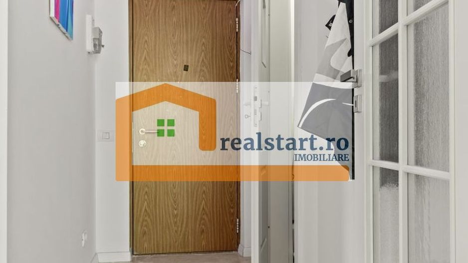 Pta Romana, Vedere spectaculoasa, Renovat total, inclusiv instalatii - Poză 6