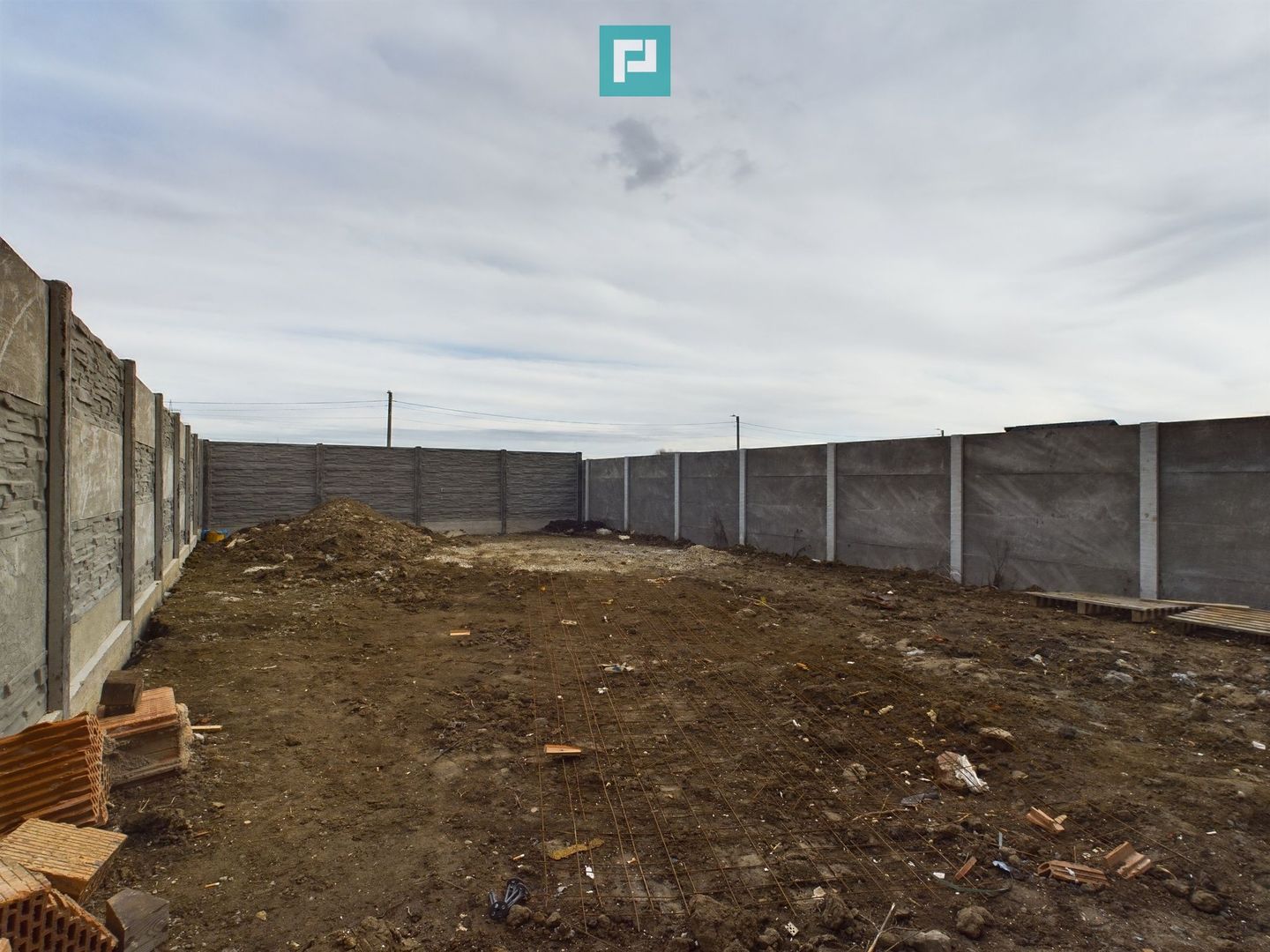 Duplex în Moșnița Nouă, în spate la Castel - Poză 30