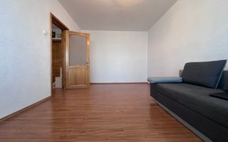 Zonă bună! Vânzare apartament cu 3 camere, micro 6- Târgoviște! - Poză 2