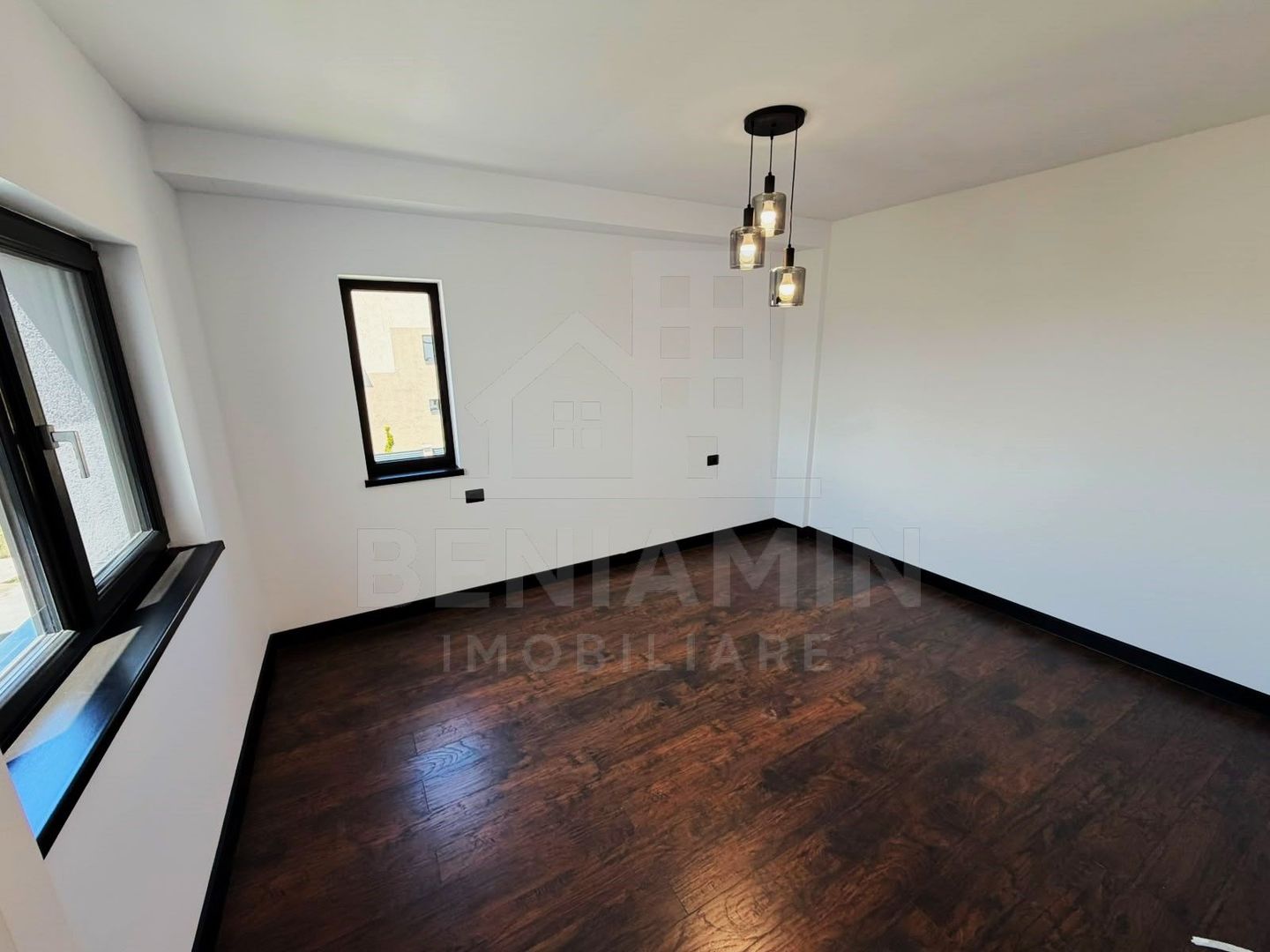 Casa P+1 Finisaje Premium-205mp-Incalzire Pardoseala-2025-Magnolia - Poză 18