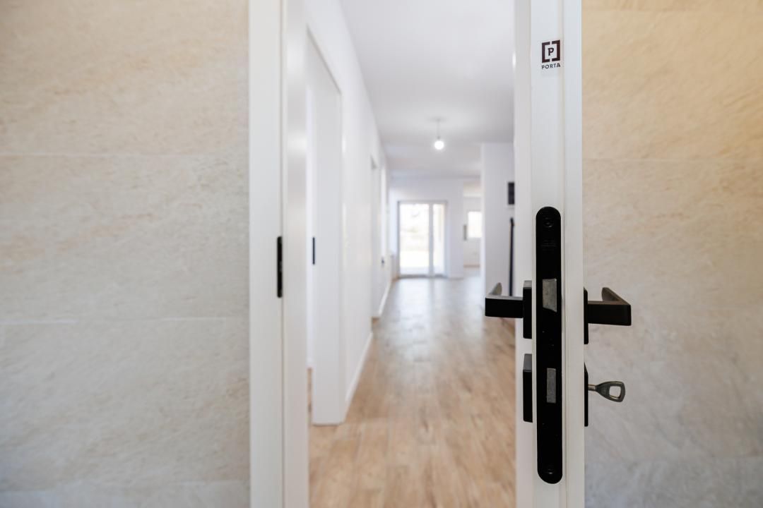 Duplex P+E în Moșnița Nouă, 3 dormitoare, 3 bai, teren 403 mp. Comision 0% - Poză 54