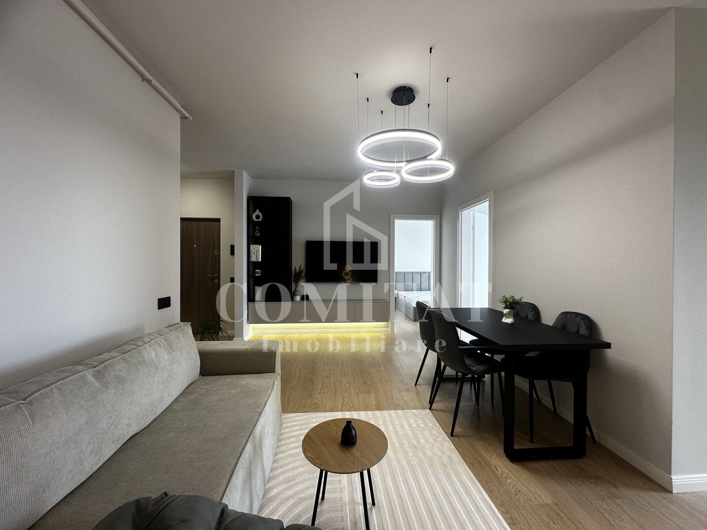 Apartament 3 camere | Ultrafinisat | Zona Spitalului Regional - Poză 1