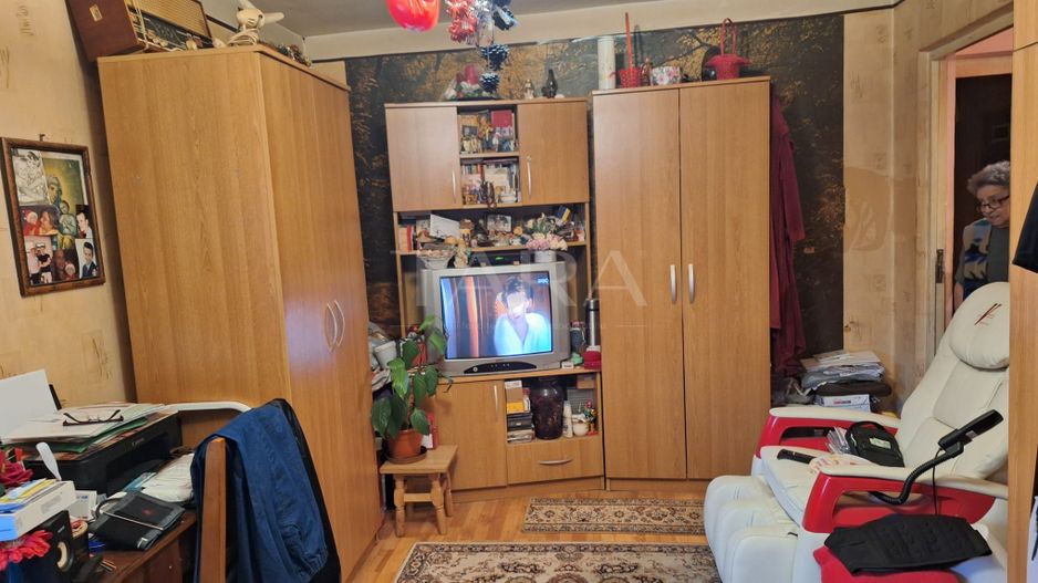 Apartament cu 4 camere decomandat în cartierul Mănăștur, Cluj-Napoca. - Poză 4