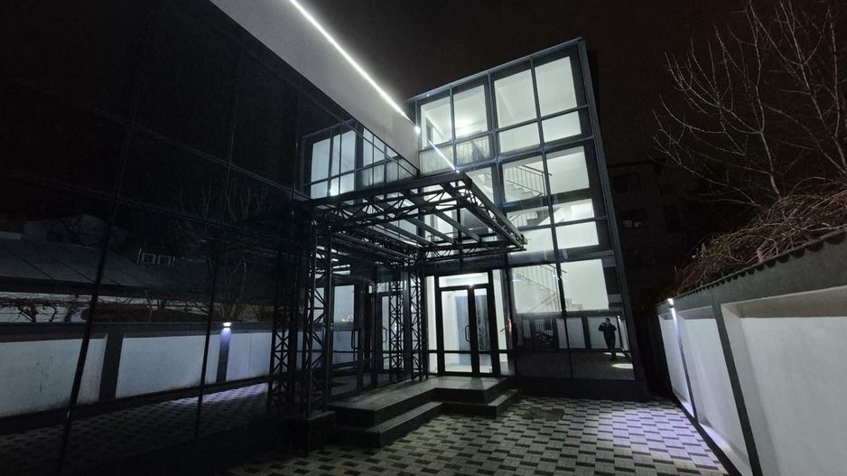 Oportunitate investitie - Vila renovata cu chiras in zona Bucurestii Noi - Poză 2