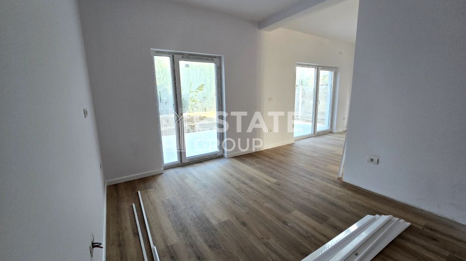 Duplex cu 5 camere despartit prin camera tehnica in Dumbravita - Poză 3