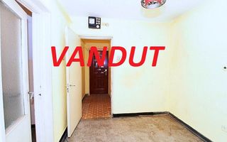 Vanzare apartament 3 camere, decomandat, etaj 2, Gavana - Poză 1