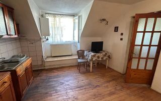 Apartament la casă | Curte comună | Pivniță | Cisnădie - Poză 1