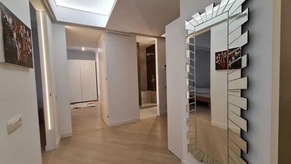 Apartament elegant cu 3 camere de închiriat – Cortina North - Poză 4