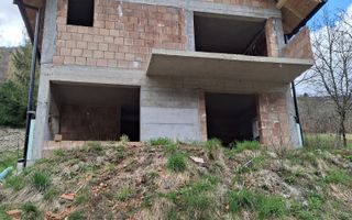 Casa la rosu– teren 706 mp – Gura Raului – vedere panoramica - Poză 2