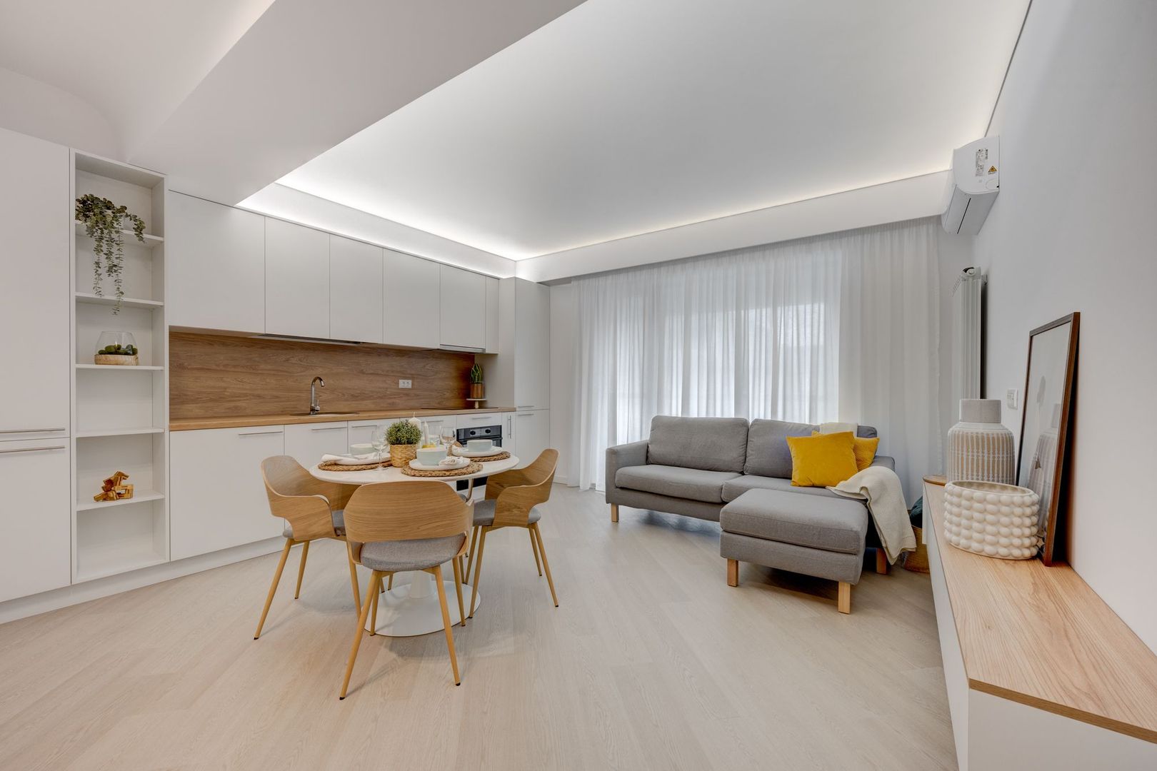 Apartament 2 camere splendid, prima inchiriere, Cortina North Pipera - Poză 4
