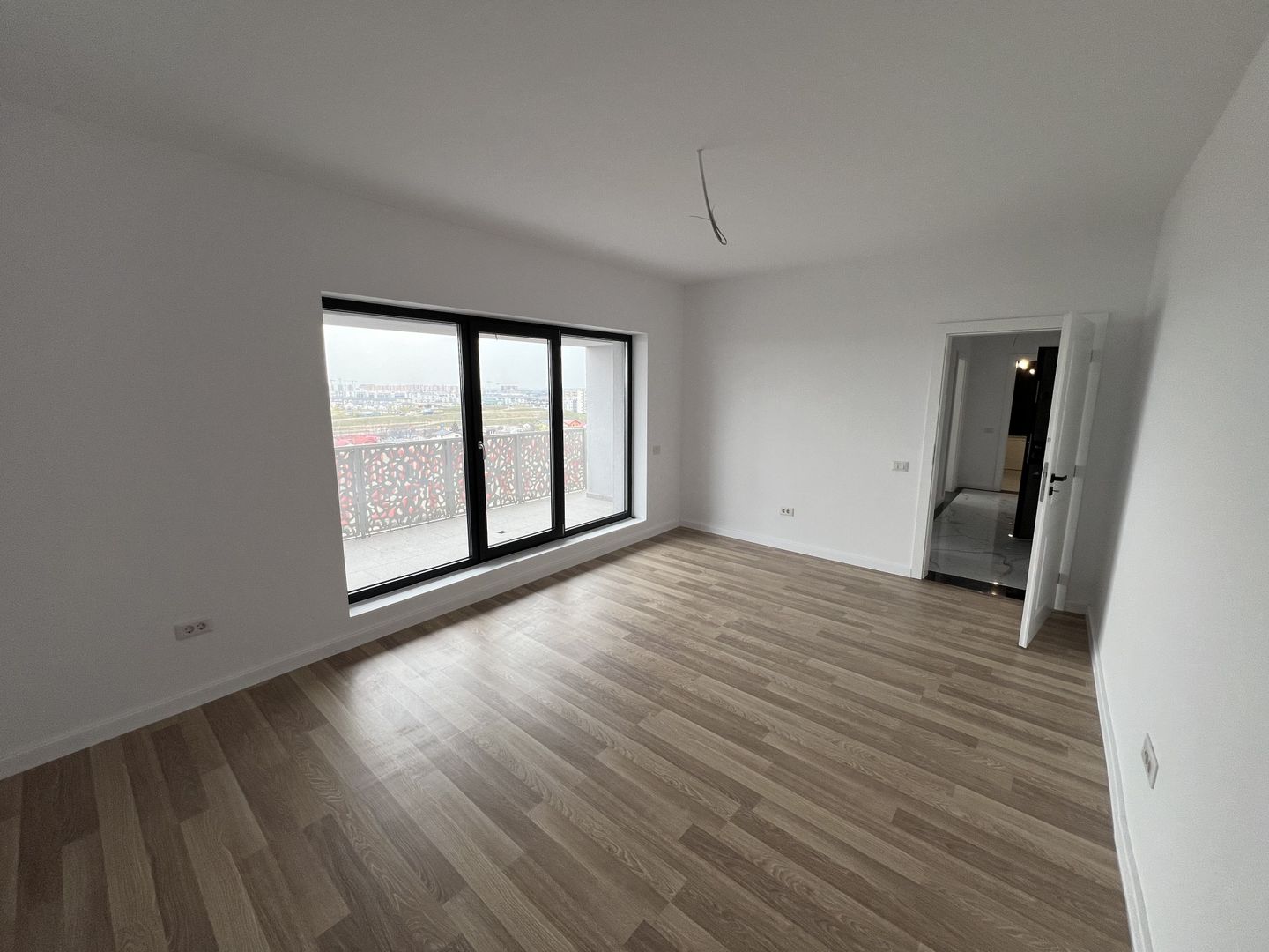 Ultimul Apartament in faza 1 disponibil pt mutare - Poză 2