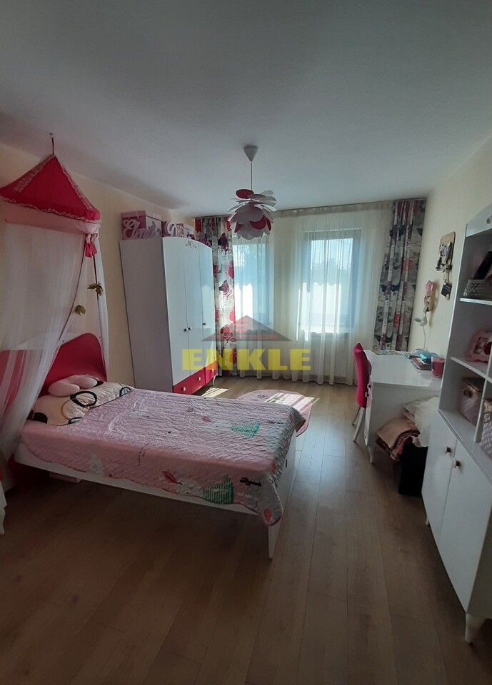 Vila 5 camere, Lebada , finisaje de lux, pret 295000 euro neg - Poză 9