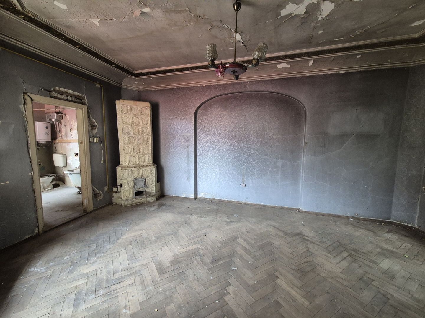Casa P+1  - Dacia - Eminescu - curte comuna - Poză 3