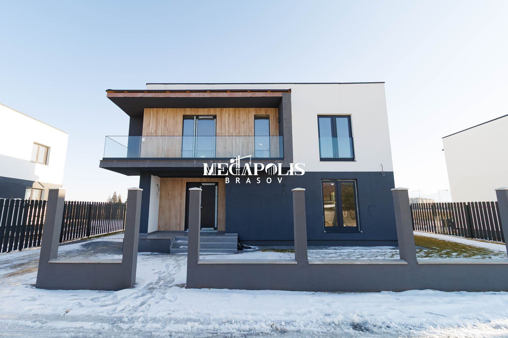 Casa Stil Mediteranean/ Intrare in Sanpetru - Poză 3