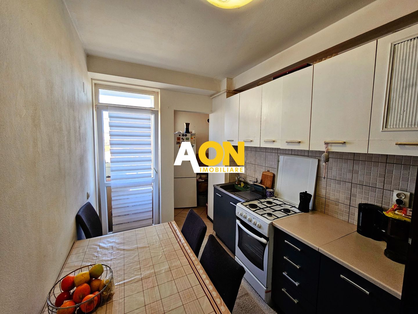 Apartament 2 camere, 55 mp utili, parter inalt, zona Stadion - Poză 3