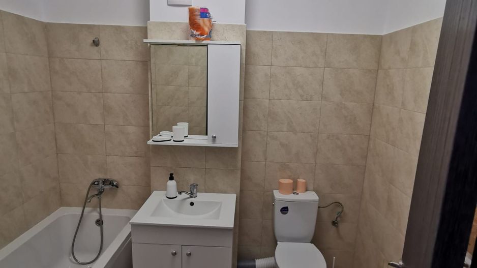 Inchiriere 2 camere mobilat -utilat  - parcare demisol - Poză 10