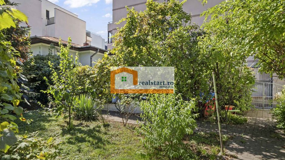 Langa Metrou, curte proprie 200mp, Garaj, 3 camere, centrala, pet friendly - Poză 20