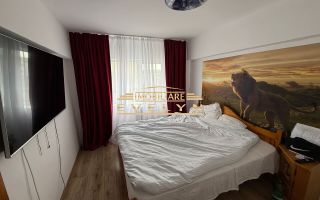 De vânzare apartament 4 camere, decomandat – Vedere dubla spre Parcul Mihai Eminescu si Piata Mica - Poză 4