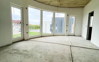 Casǎ de vânzare 7 camere P+E Sânmartin - Poză 9