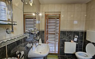 Casa 5 camere 3 bai garaj inchis si teren 700 mp utili in Lazaret - Poză 11