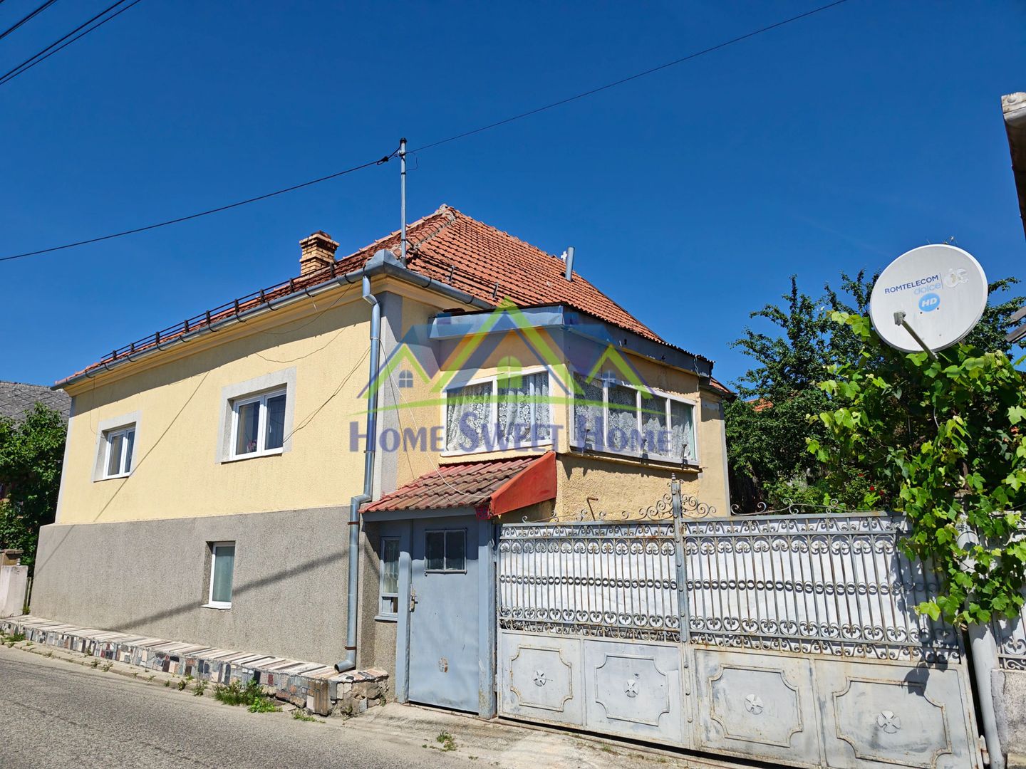 Casa Ghelari, 3 camere, 678mp, baie, buc., termopane, curte si gradina - Poză 1