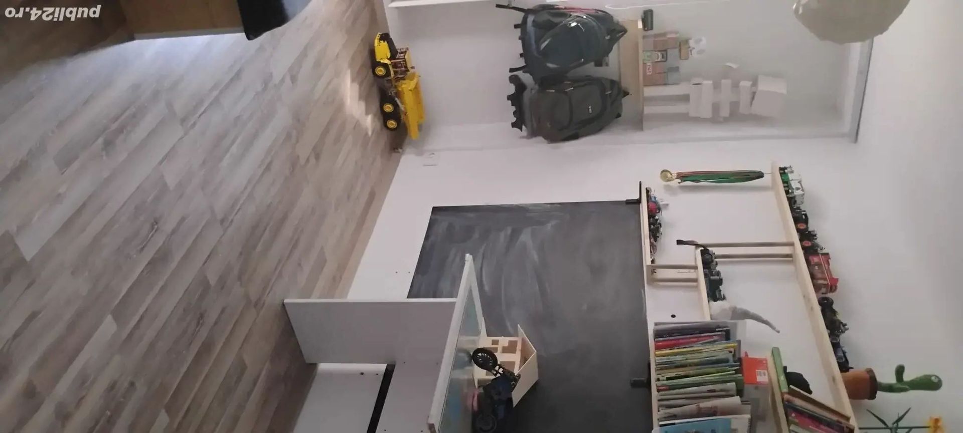 De vanzare Apartament 3 camere Brancoveanu, sector 4 - Poză 3