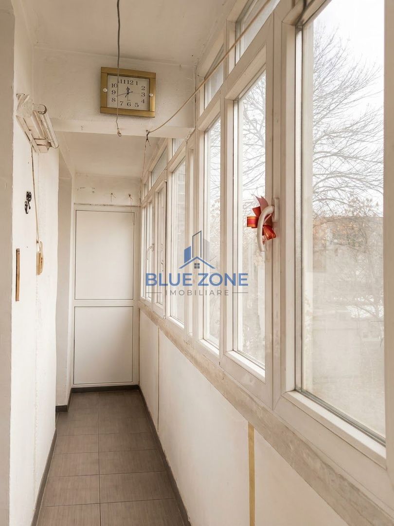 Apartament cu 3 camere de vânzare în Drumul Taberei - Poză 7